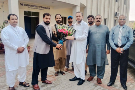 Prof.Dr.Muhammad Kamran Vice Chancellor visits Rahim Yar Khan Campus today.